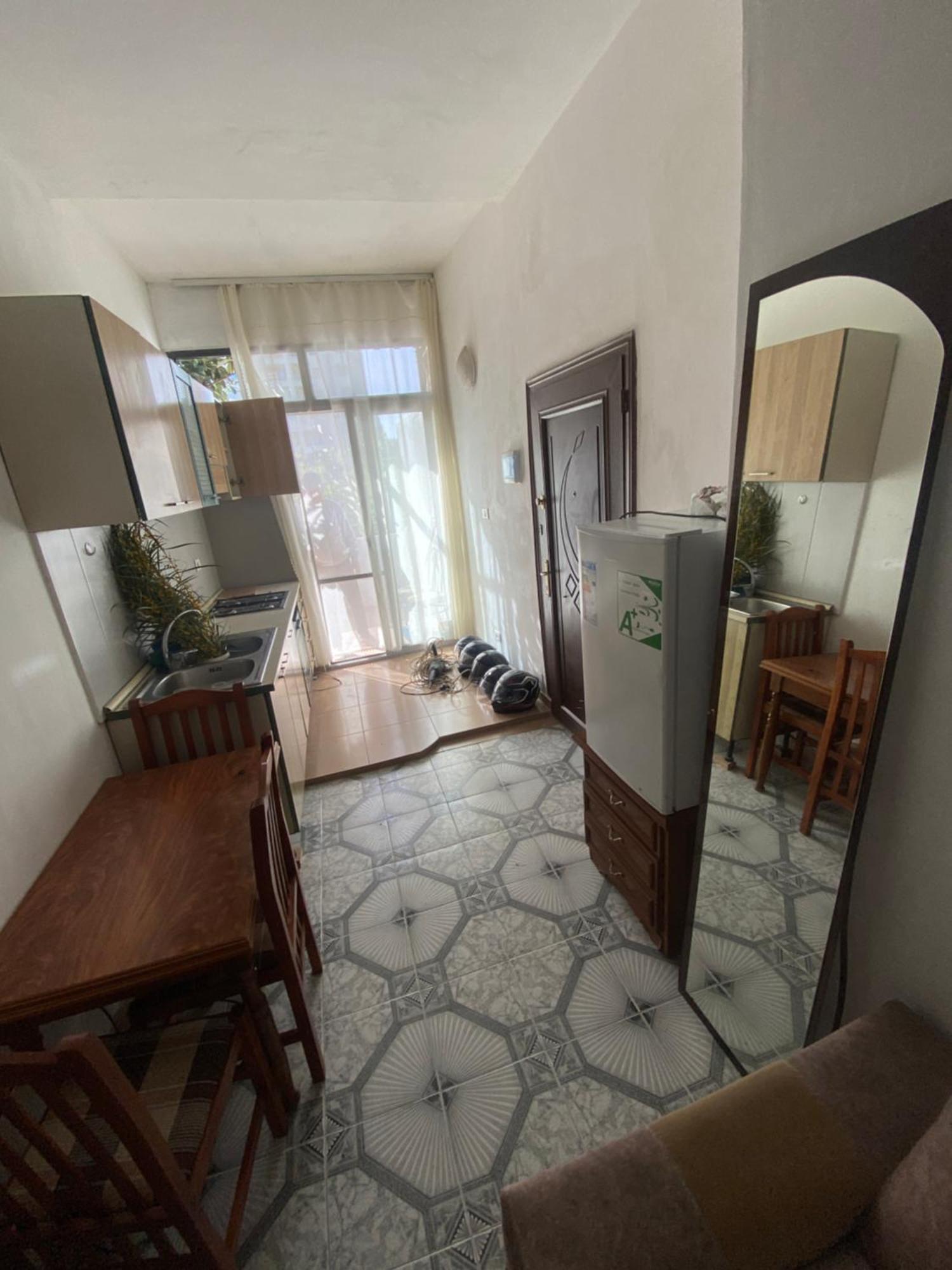 Lovely 2-Bedroom With Greenery View Durrës Buitenkant foto